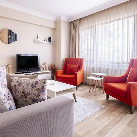 Apartment Colorful Modern Flat With View 5-min Walk To Istiklal Avenue In Beyoglu