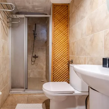 Colorful Modern Flat With View 5-min Walk To Istiklal Avenue In Beyoglu Istanbul