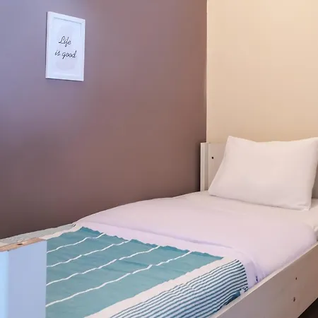 Colorful Modern Flat With View 5-min Walk To Istiklal Avenue In Beyoglu